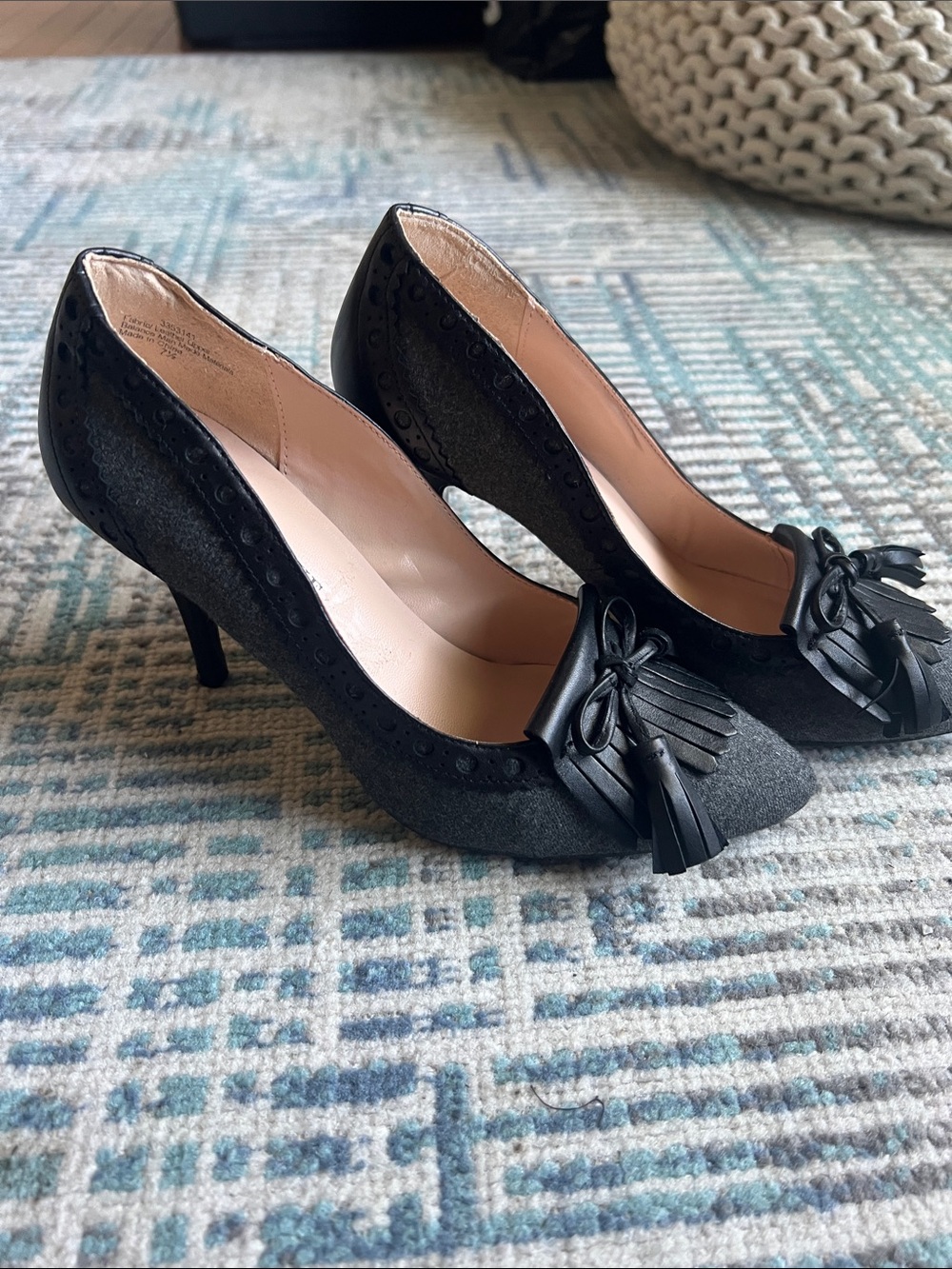Audrey Brooke 7.5 Gray Black Kiltie Fringe Pointed Toe Pumps Heels